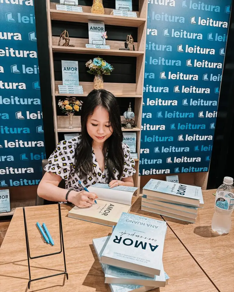 The Articulate Author Ana Huang, Bio, Age, Wikipedia, Husband