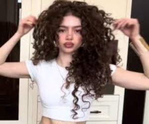 Demitra Mia Kalogeras Age, Biography, Height, Ethnicity, and Boyfriend
